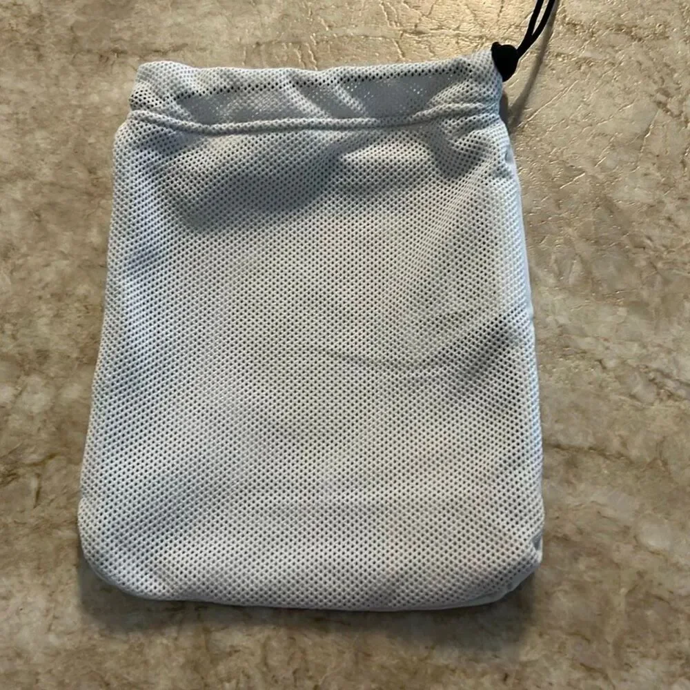 NIKE Small Drawstring Bag